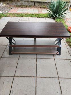 Entertainment stand