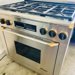 Dacor 6 Burner Range