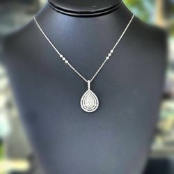 14k white gold 2.5CTW Natural Diamond Pear shape pendant & chain 18” Necklace