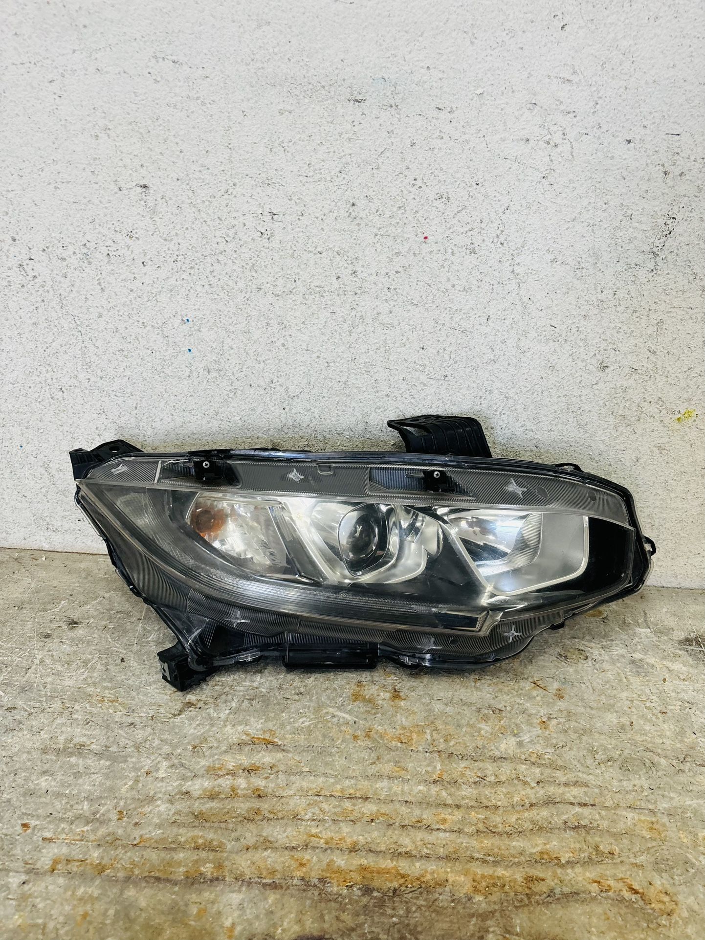 2016,2017,2018 Honda Civic Headlight Rh Passenger