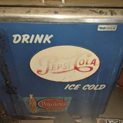 Old Pepsi Machine 