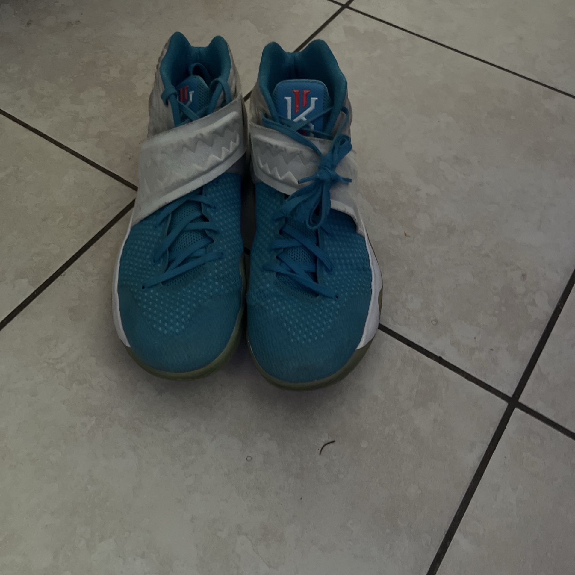 Kyrie 2 - Christmas