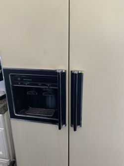 GE Side By Side Refrigerator