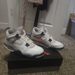 Mens 12.5 Jordan 4 Retro Cement White