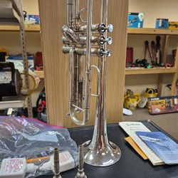 Getzen Eterna Classic Silvertone Trumpet