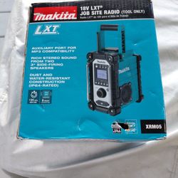 Makita 18 V LXT Radio 