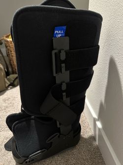 Fracture boot - United Ortho Cam Walker Fracture Boot