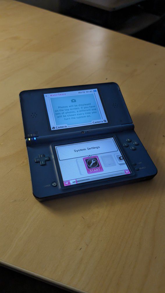 Nintendo Blue DSI XL