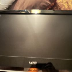 Vizio LCD/ LED flatscreen Tv 26” 