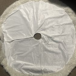 Christmas tree skirt 