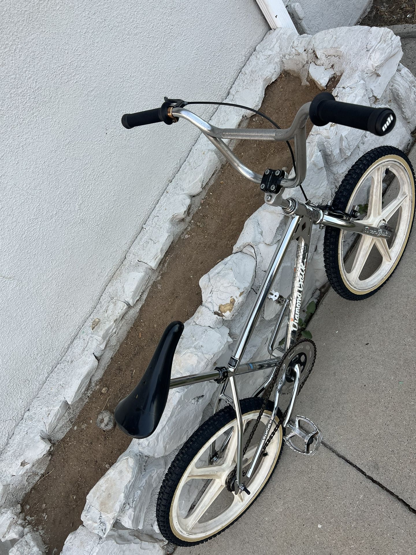 85 Diamond Back Viper 20 Inch Bmx for Sale in Gardena, CA - OfferUp