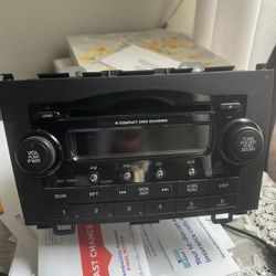 Honda CRV  2009 OEM  Radio !!!