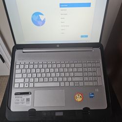 FAST SALE! HP 15.6” Laptop Bundle – Great Condition – Ready to Use! $240