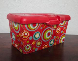 Huggies wipey box