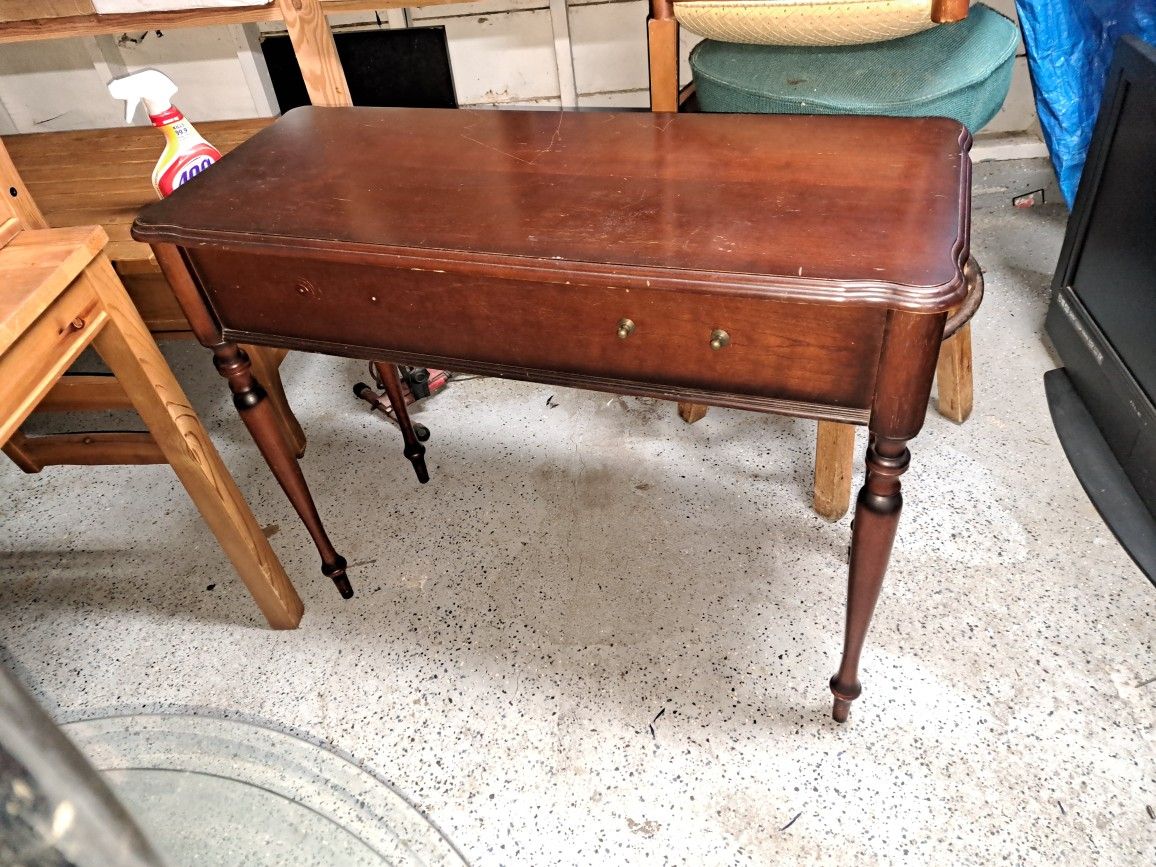 Table, H 29.5" x W 35" x D 15"