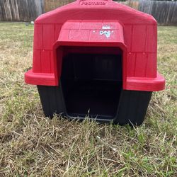 PETMATE BARN HOME 3 PLASTIC  INDOOR/, cats, Yorkshire terrier) IN GOOD CONDITION