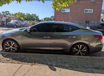 Nissan maxima