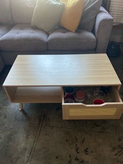 Bedroom set with nightstands and coffee table package!!
