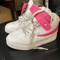 Size 2 Fila For Girls 