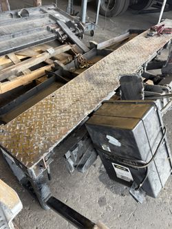 Lifgate Truck Maxon Waltco Palfinger 2500pounds