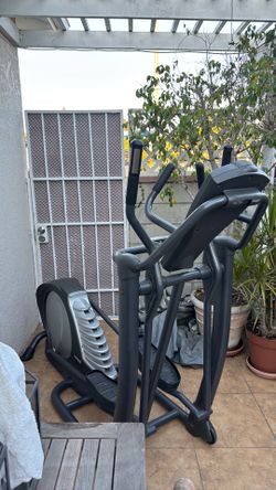 Smooth fitness elliptical trainer