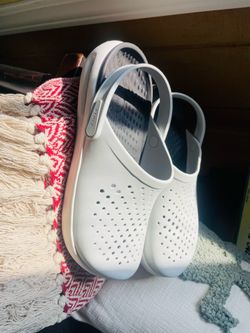 Crocs men’s 11