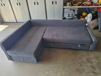 Pull out L-shaped couch
