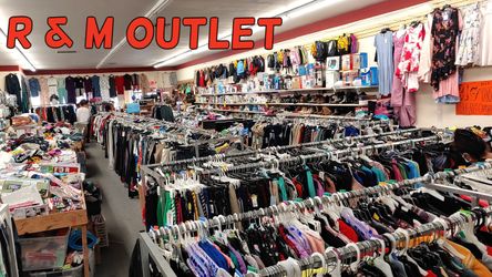 > > > 20- 70% OFF * Everything* 20-70% OFF ALL  Shopping!! < < <