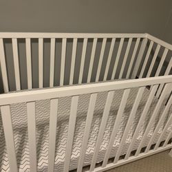 Crib with Mattress 