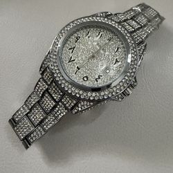 Silver Gray Nice Watch!