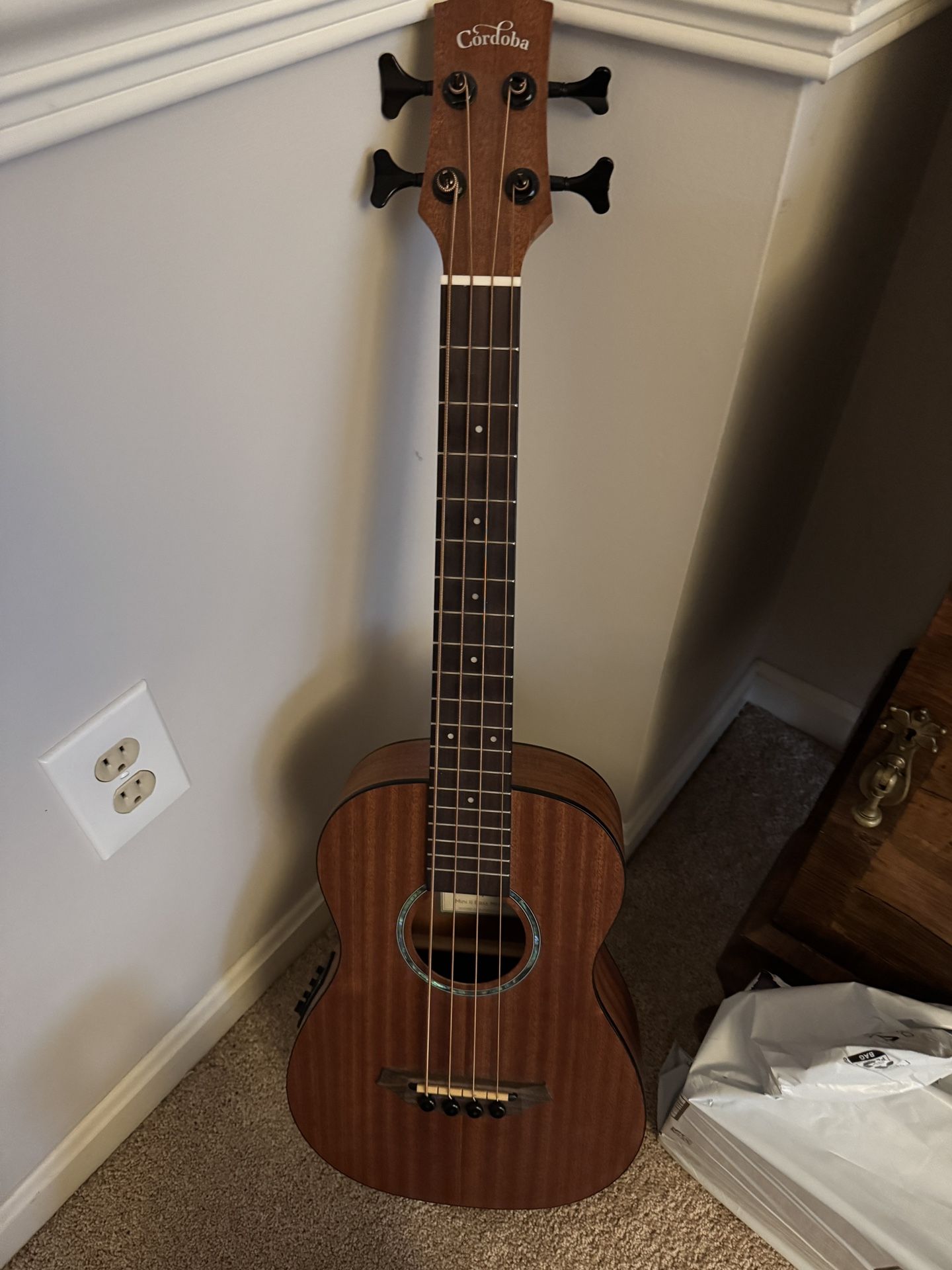 Bass Uke