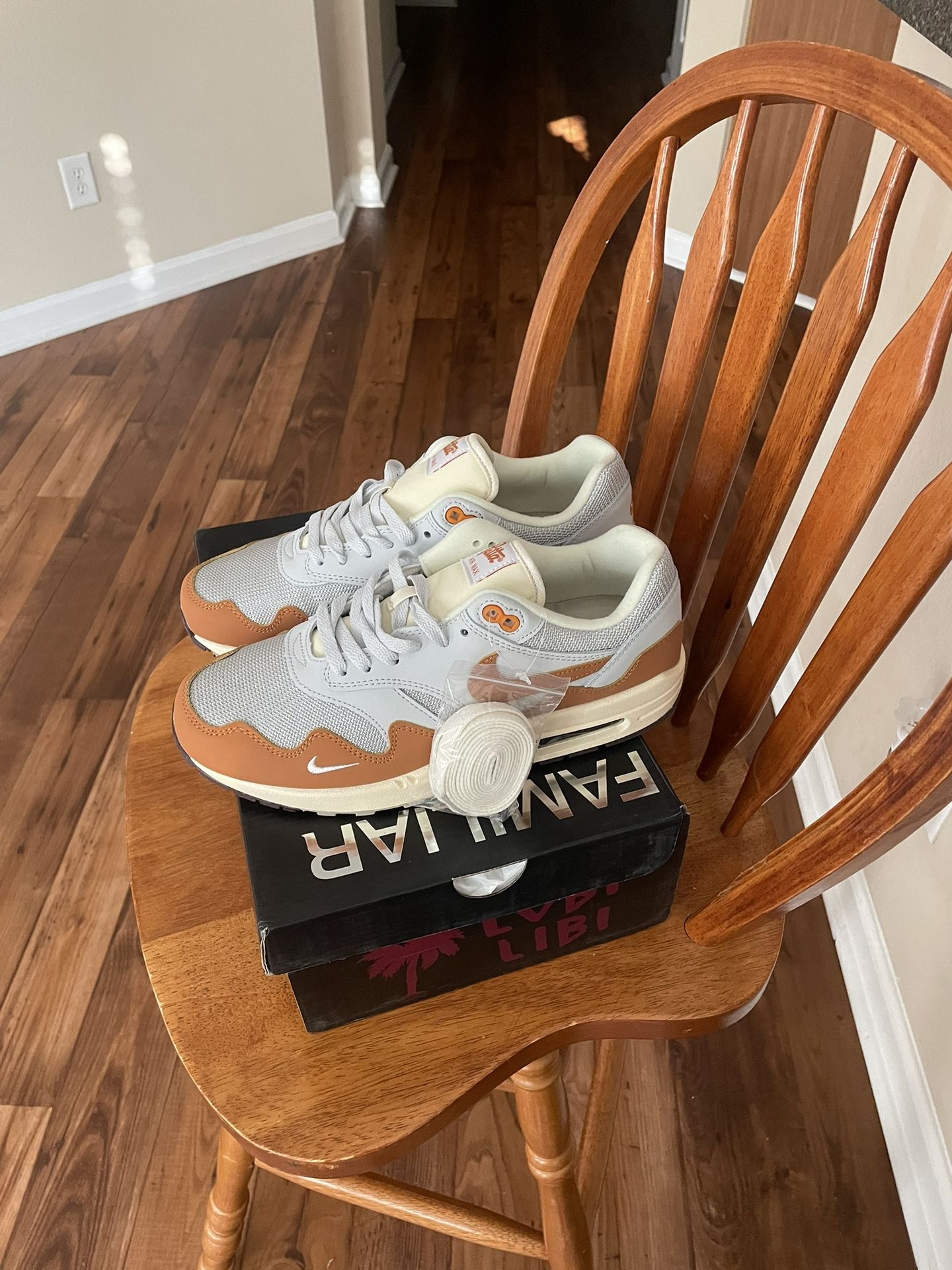 Nike Air Max 1 Orange Patta