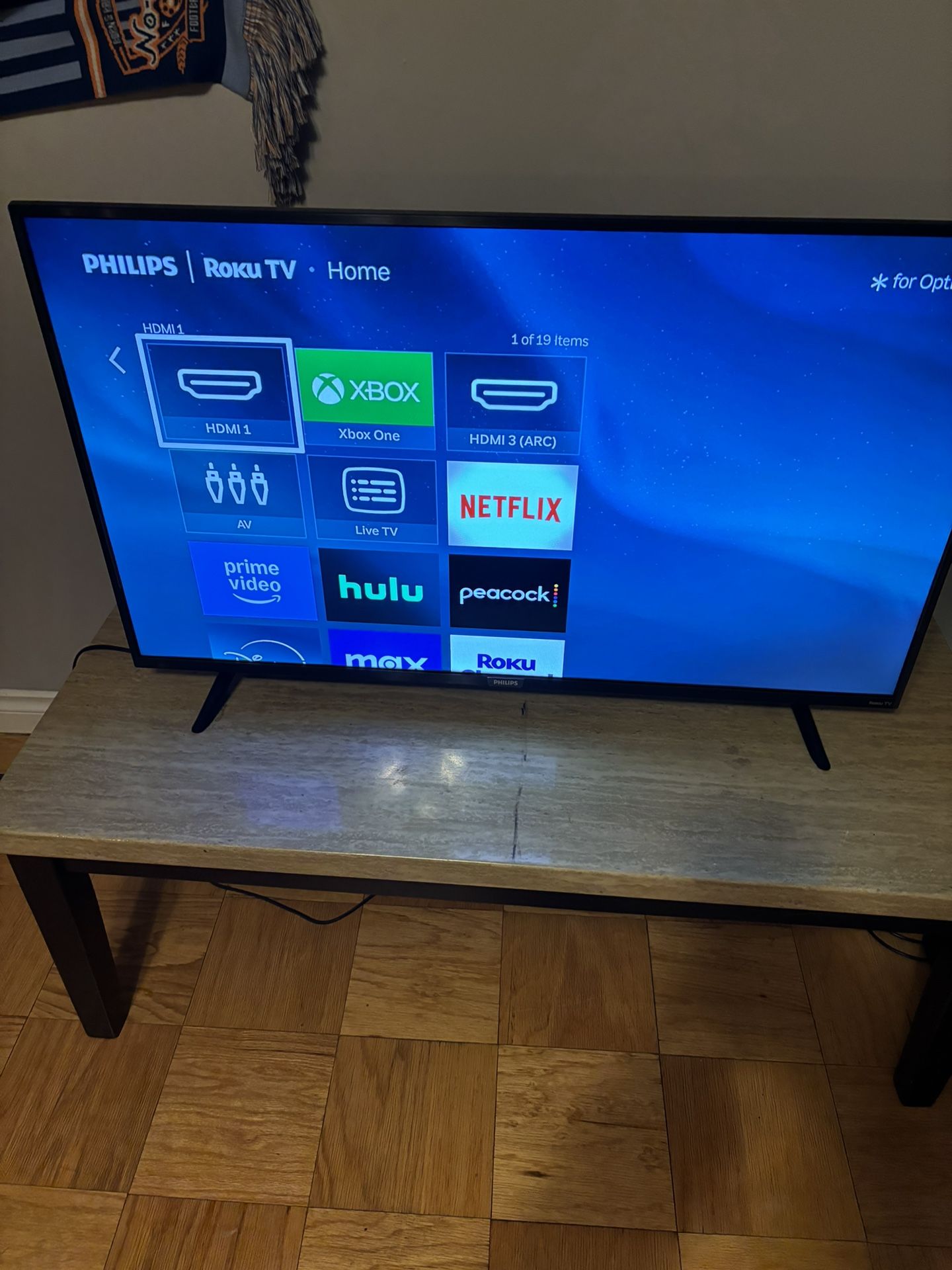 2 Year Used Roku Phillips 36 Inch Tv