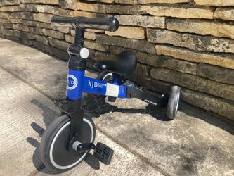 Two in one trike by XJD - back wheels collapse inward