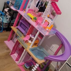 Doll House 