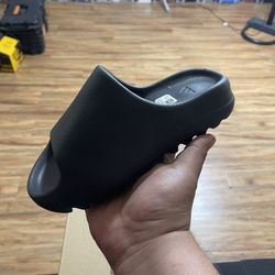  YEEZY SLIDE ONXY 