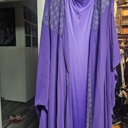 Brand new 2 piece purple dress, Size large.