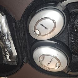 Bose Quiet Comfort 15 Used