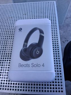 Beats solo 4
