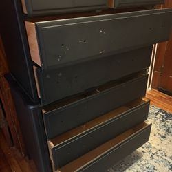 Dresser/solid Wood!! Antique