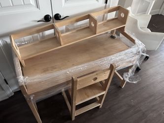 100% Wood Kids Desk W/chair