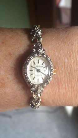 Helzberg Diamond Quartz Watch
