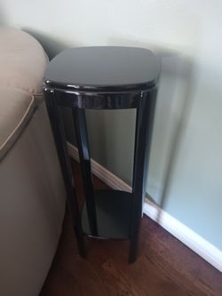 Black Gloss  Table with Lower Shelf