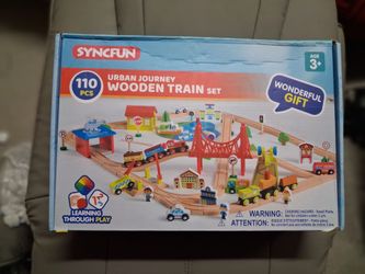 Syncfun 110-Piece Montessori Wooden Train Set