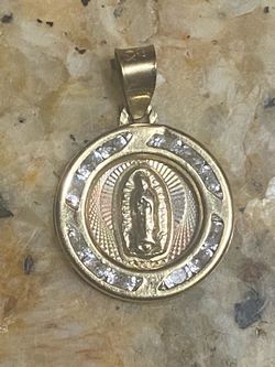 10k gold pendant