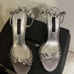 Silver Bling Heels Size : 8 1/2