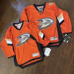 Brand New Anaheim Ducks Jerseys - Toddler, Kids 4-7, Youth Sizes L/XL - Multiple Sizes Available!! 🧡🖤🏒🏒🏒