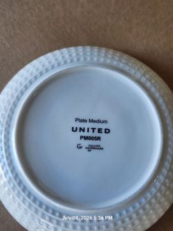 United airline bowls wine glasses ect.