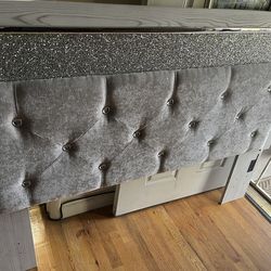 Queen bed frame (barley used)