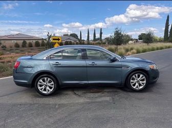 2010 Ford Taurus